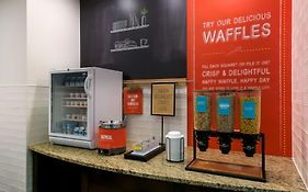 Hampton Inn & Suites Wilmington Christiana